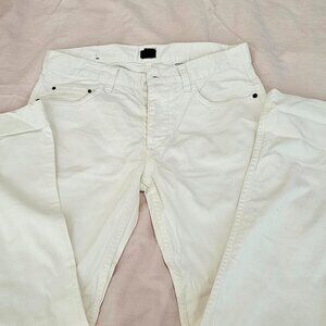 Young mens's white jeans